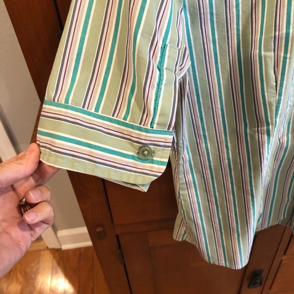 Old Navy Perfect Fit short sleeved blouse - Picture 3 of 3